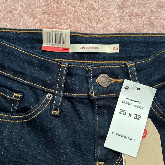 Levi’s Bootcut Dark Wash Denim Jeans - Picture 2 of 4